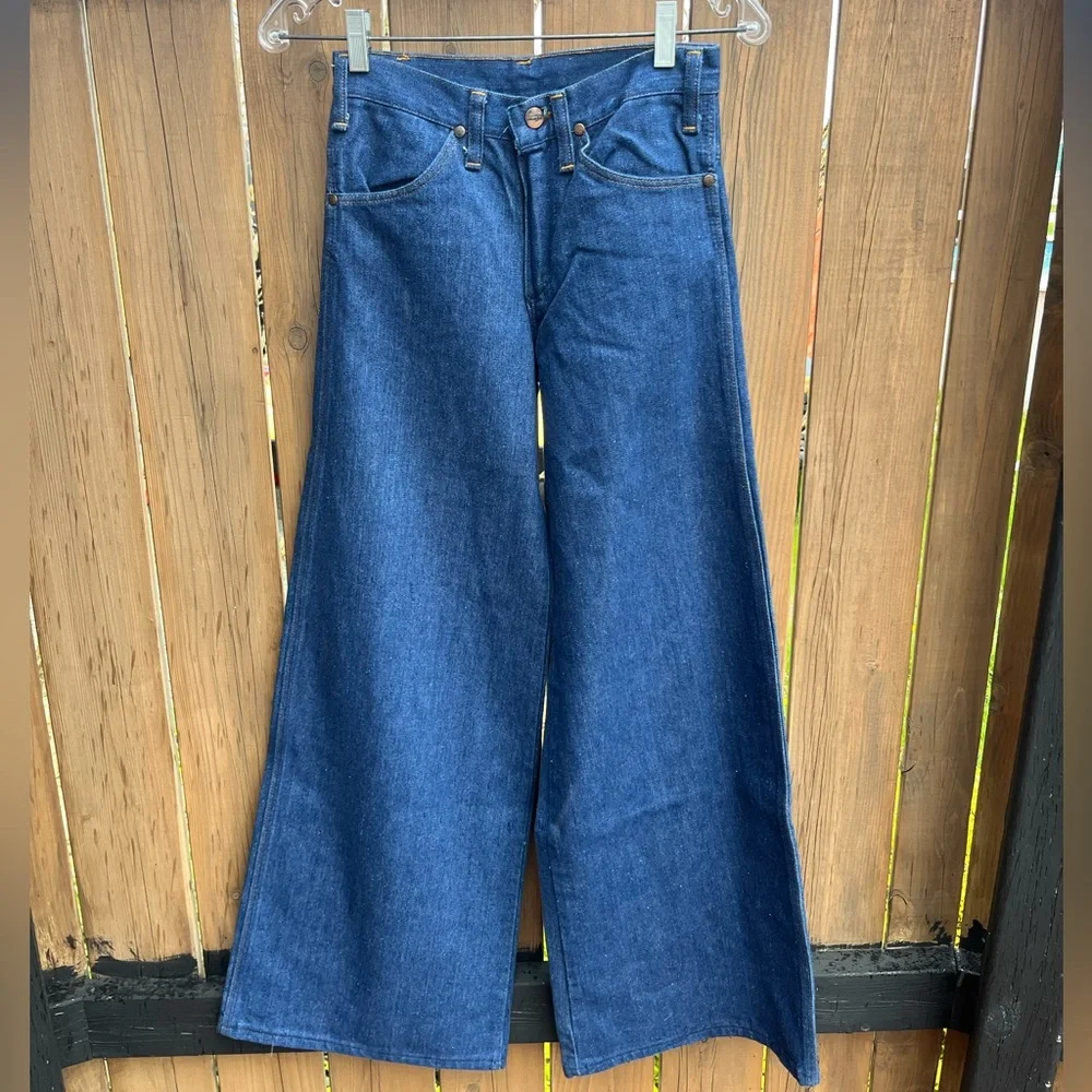Vintage Wrangler Women's Extreme Wide Leg Jeans - Picture 2 of 9